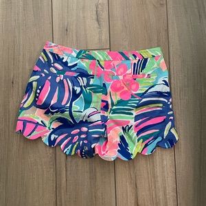 Lily Pulitzer Scallop Buttercup shorts
